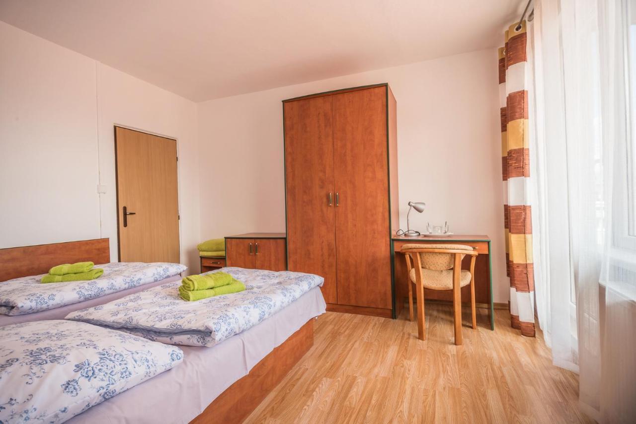 Hybadlo Motel Liptovsky Hradok Exterior photo