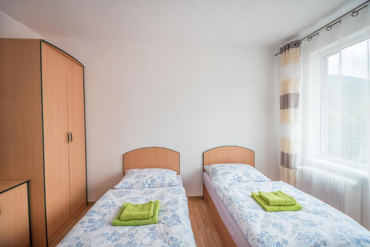 Hybadlo Motel Liptovsky Hradok Exterior photo